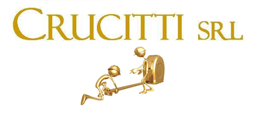 Logo Crucitti SRL color oro con una piccola figura metallica accanto al testo