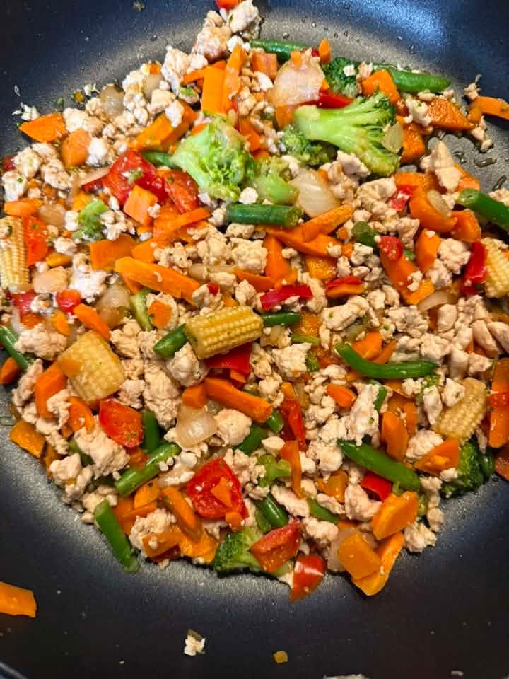 Sam, chicken mince stir fry