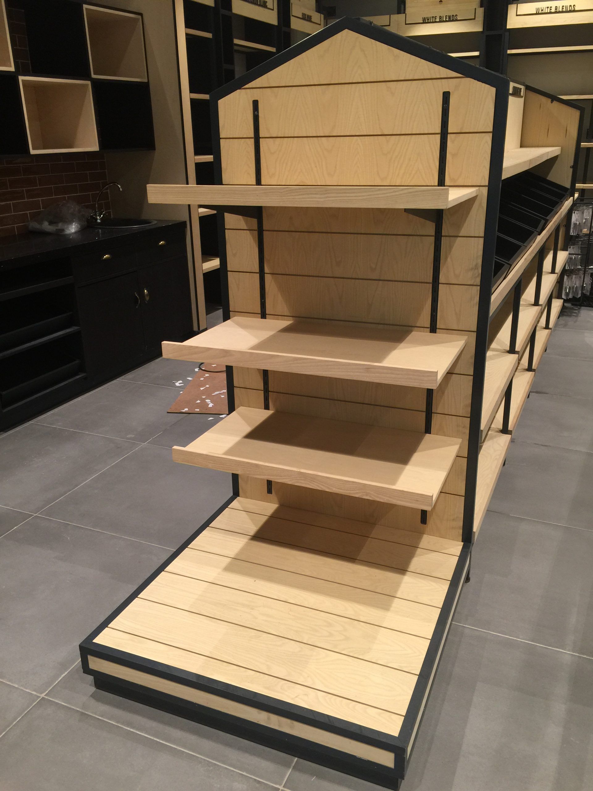 WOODEN SHOPFITTING