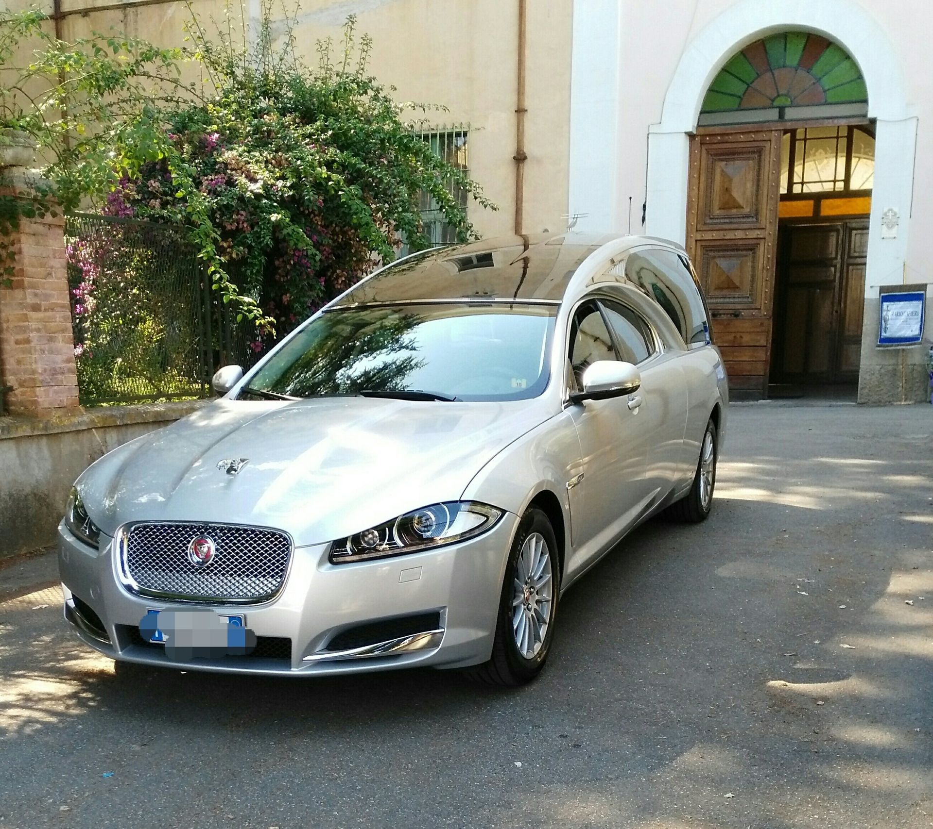 auto funebri
