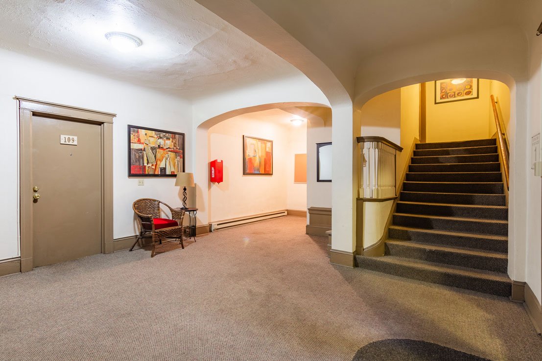 Home Edington Court Portland, OR