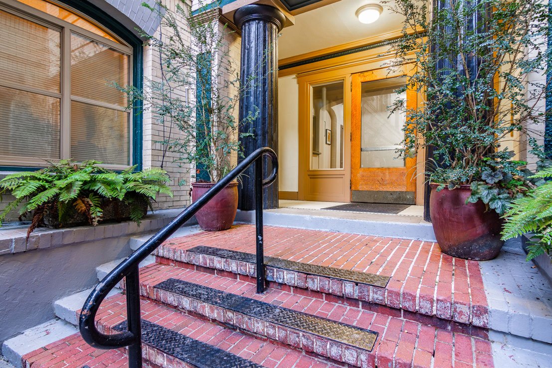 Home Edington Court Portland, OR