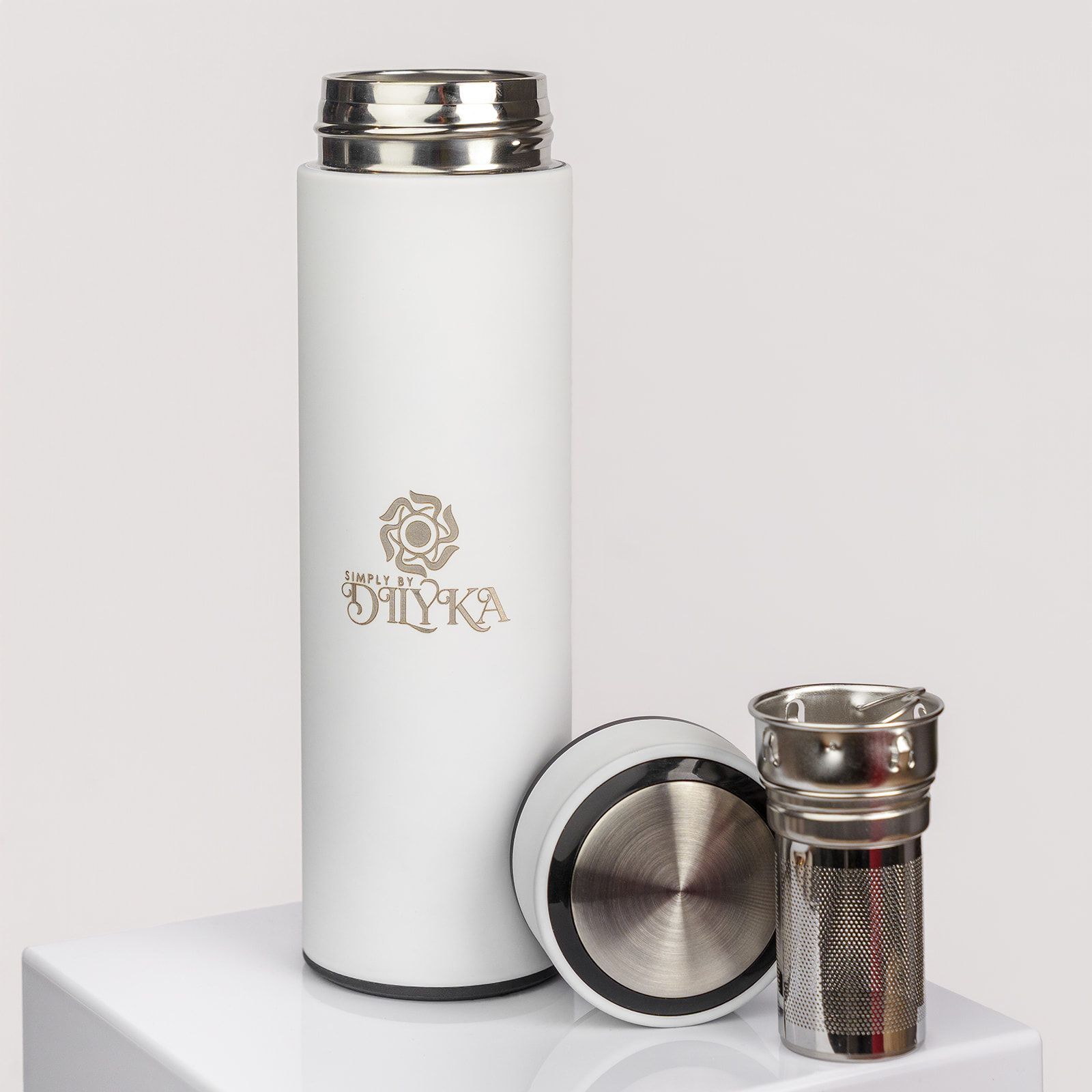 White Tea Bottle with Infuser