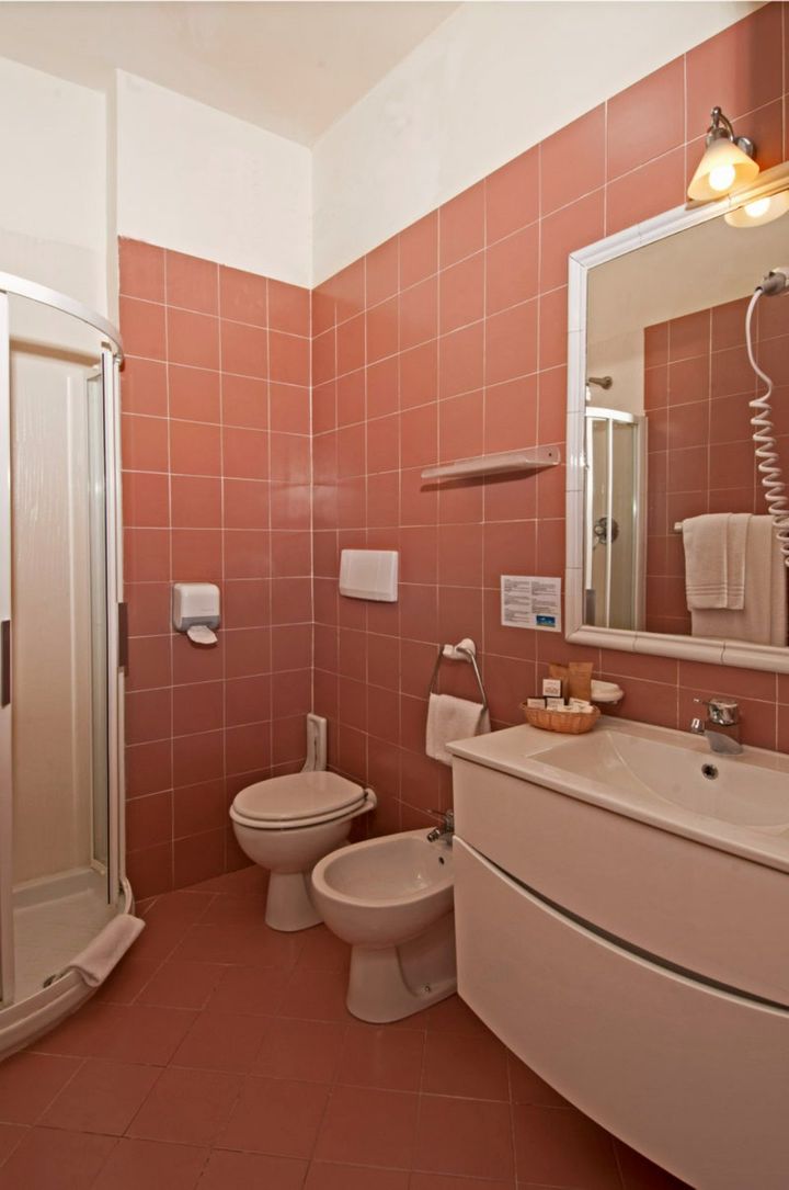 private en-suite bathroom