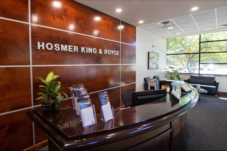 The front desk of the Hosmer King & Royce lobby in Springfield, MO.