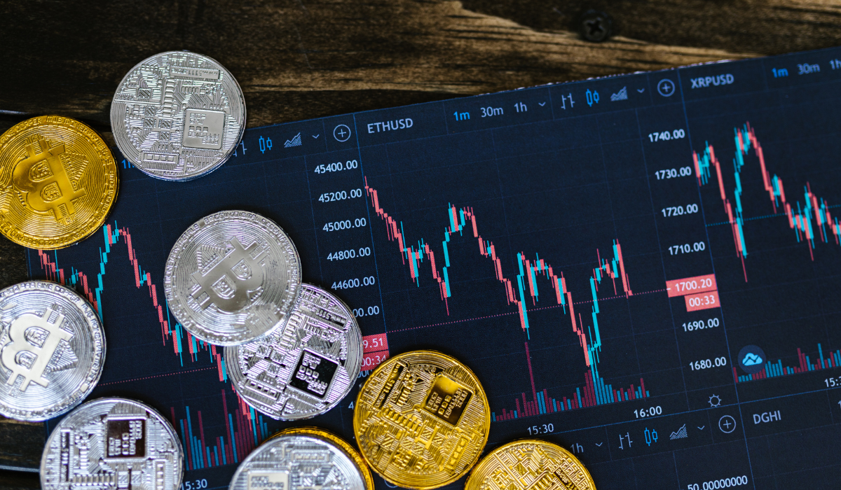 Learn how gold & silver prices work, where to sell in Atlanta, how to prepare for sale, and avoid scams when getting cash for gold.