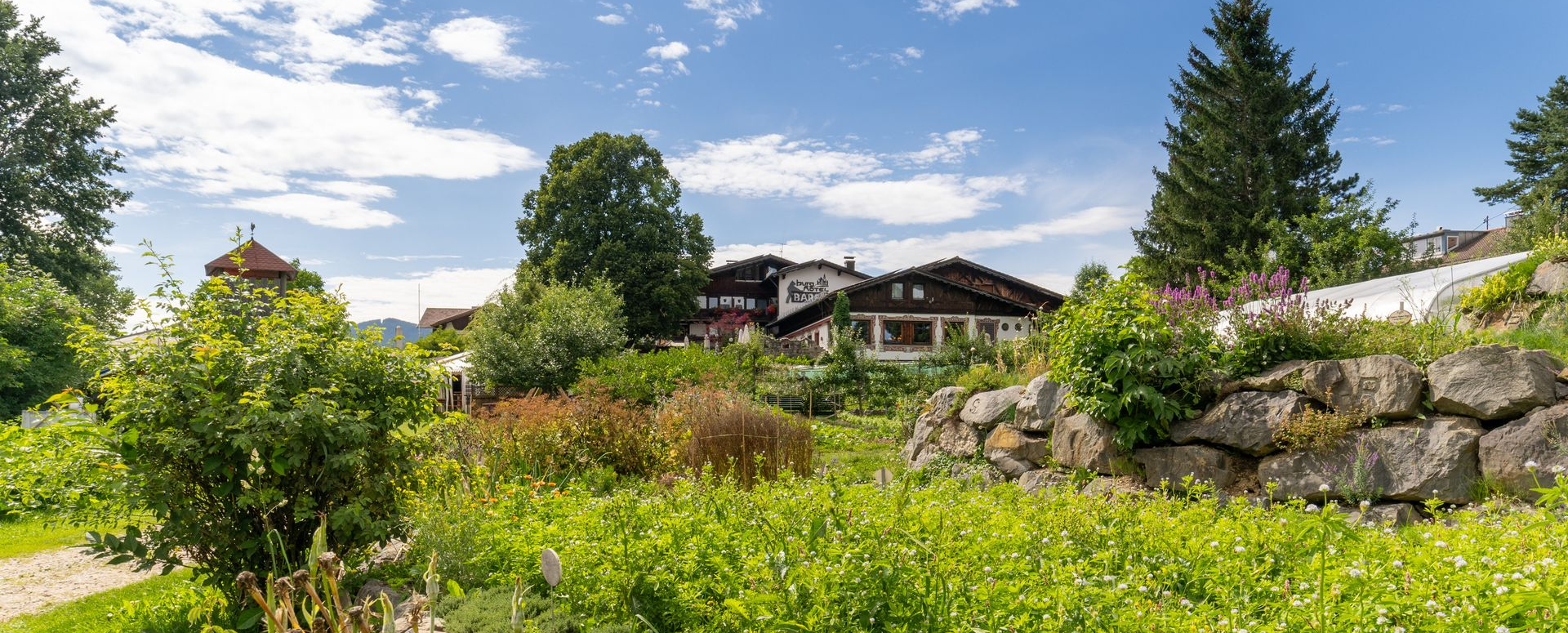 Hotel Der Bären im Allgäu mit Blick auf die Berge