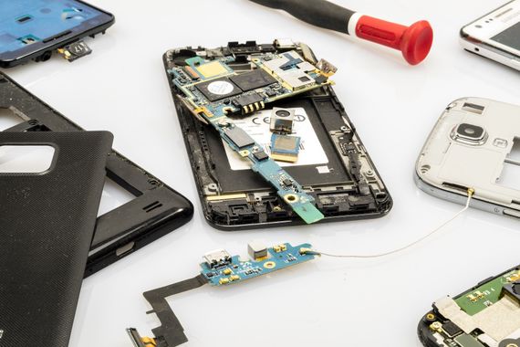 Quick Phone | iPhone and Samsung Cell Phone Repair Service