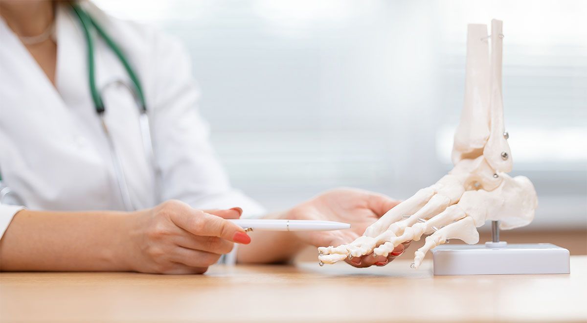What is Podiatry: Why You Should Choose Podiatrists for Foot Pain
