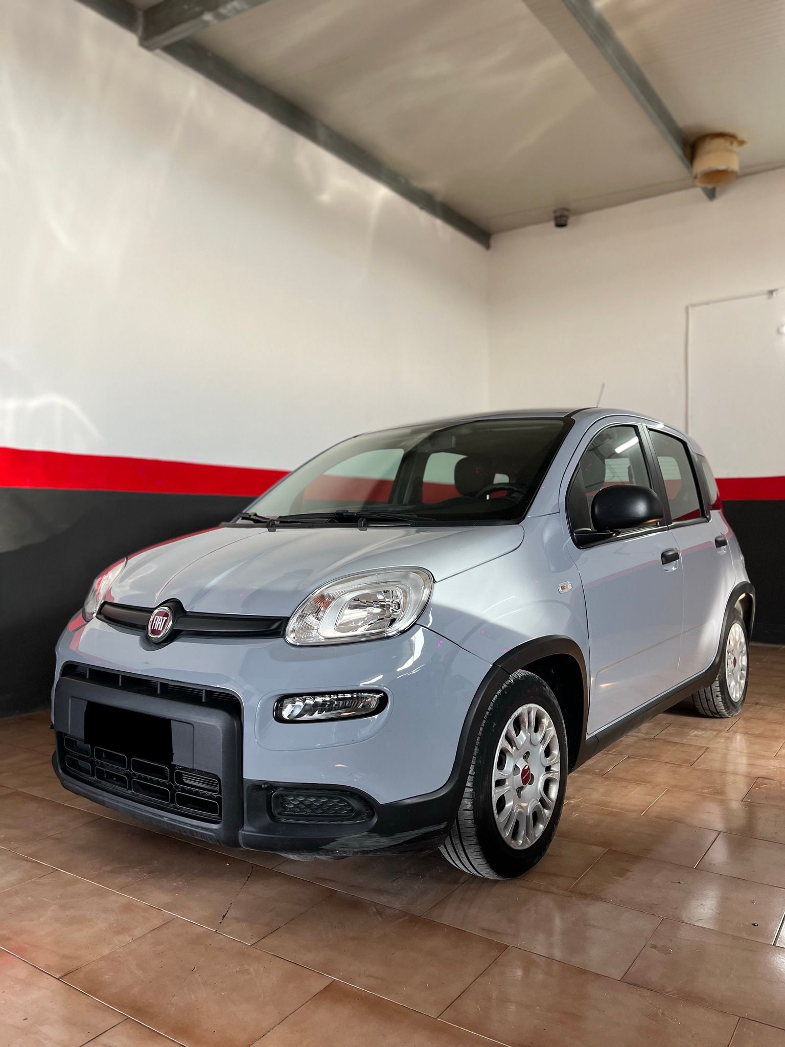 Auto Fiat Panda grigia