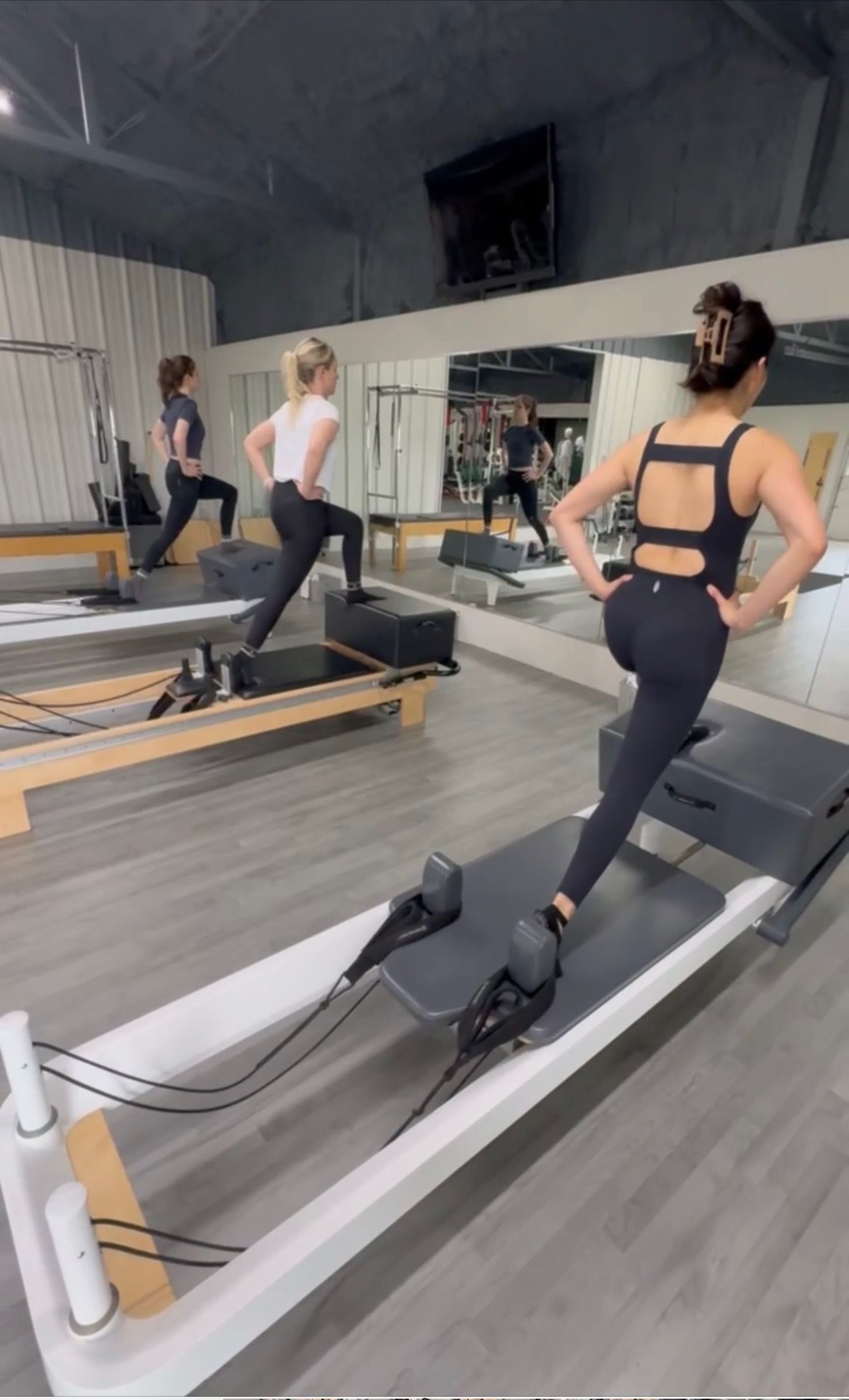 Pilates vs yoga, pilates vs yoga for weight loss, Reformer pilates, Small classes,