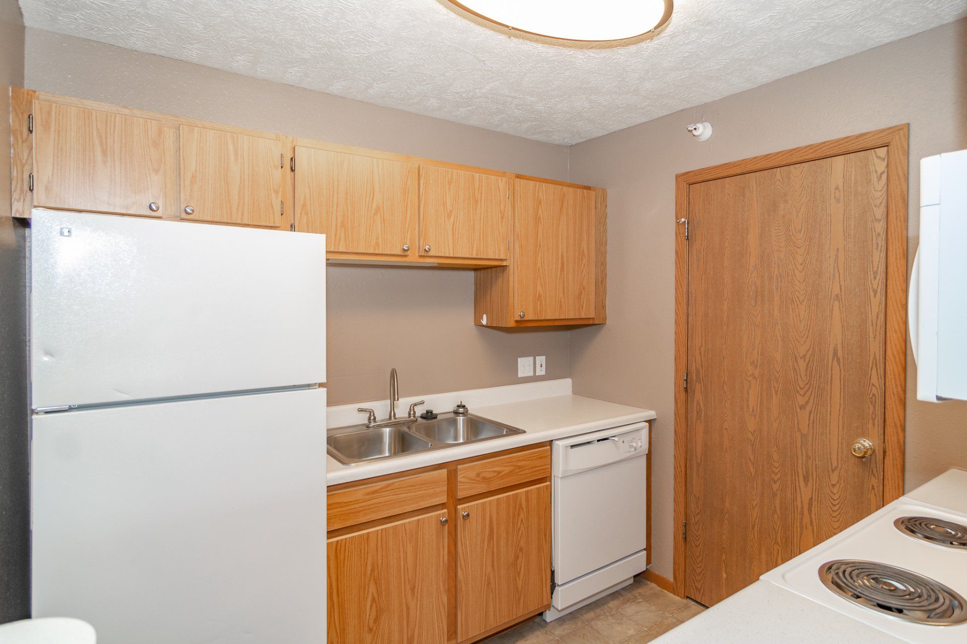 Foxboro Apartments photo