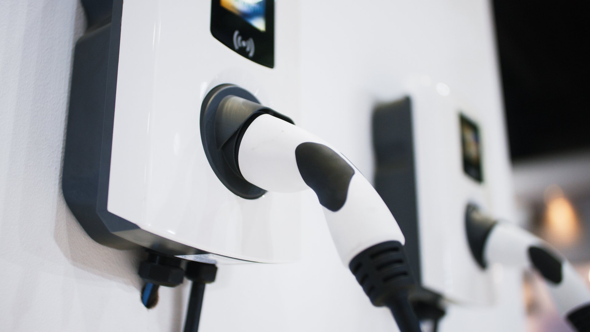 Electric Vehicle Supply Equipment Momentum EVSE