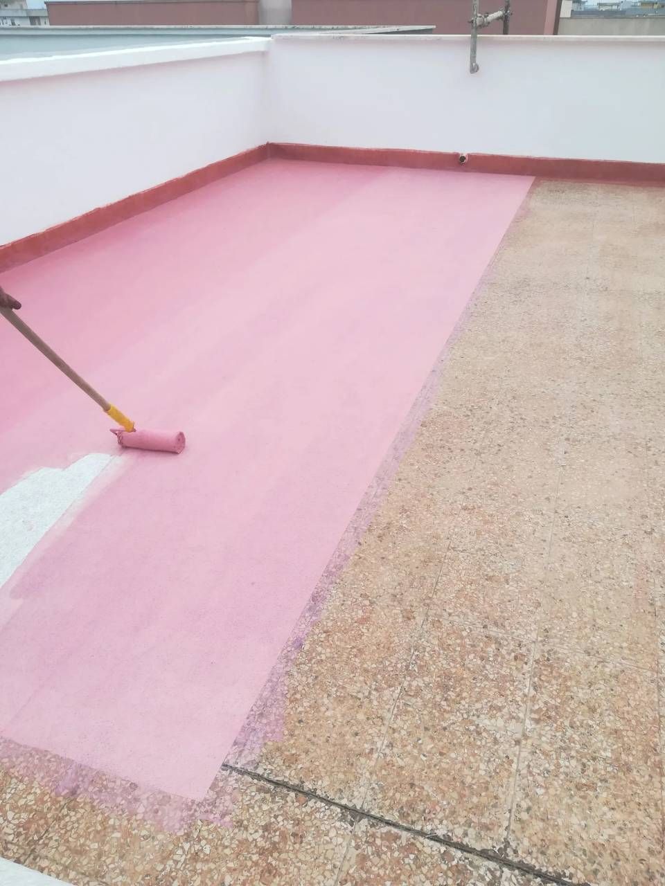 lavoro di coibentazioni dell'impresa di ristrutturazioni ville a Bari
