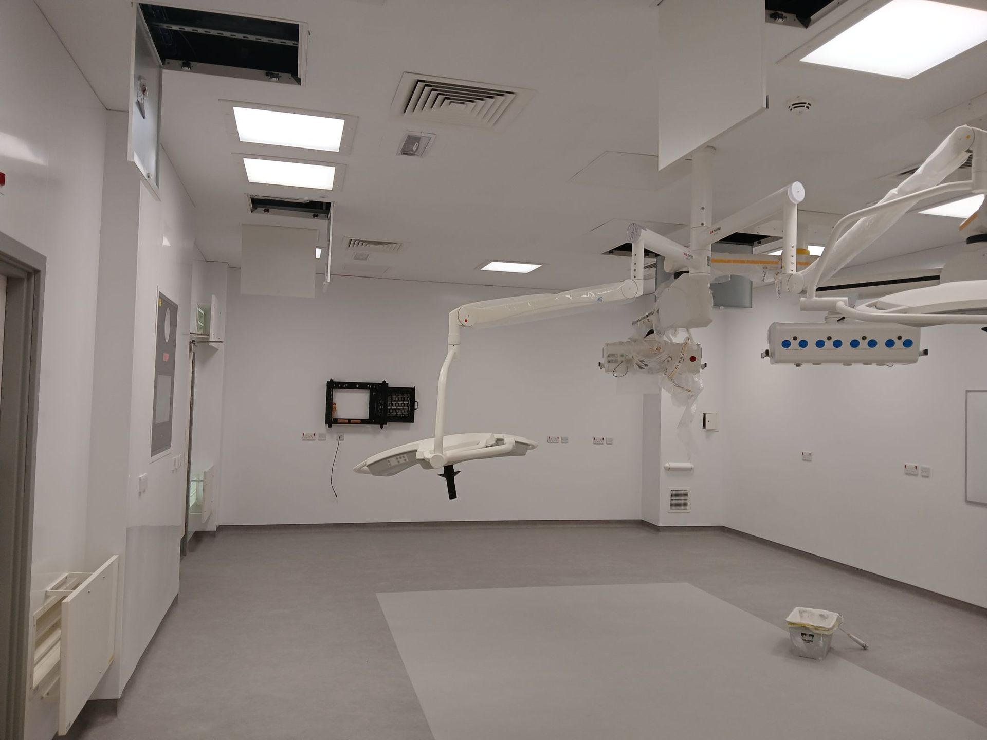 Specialist operating theatre after final sparkle clean