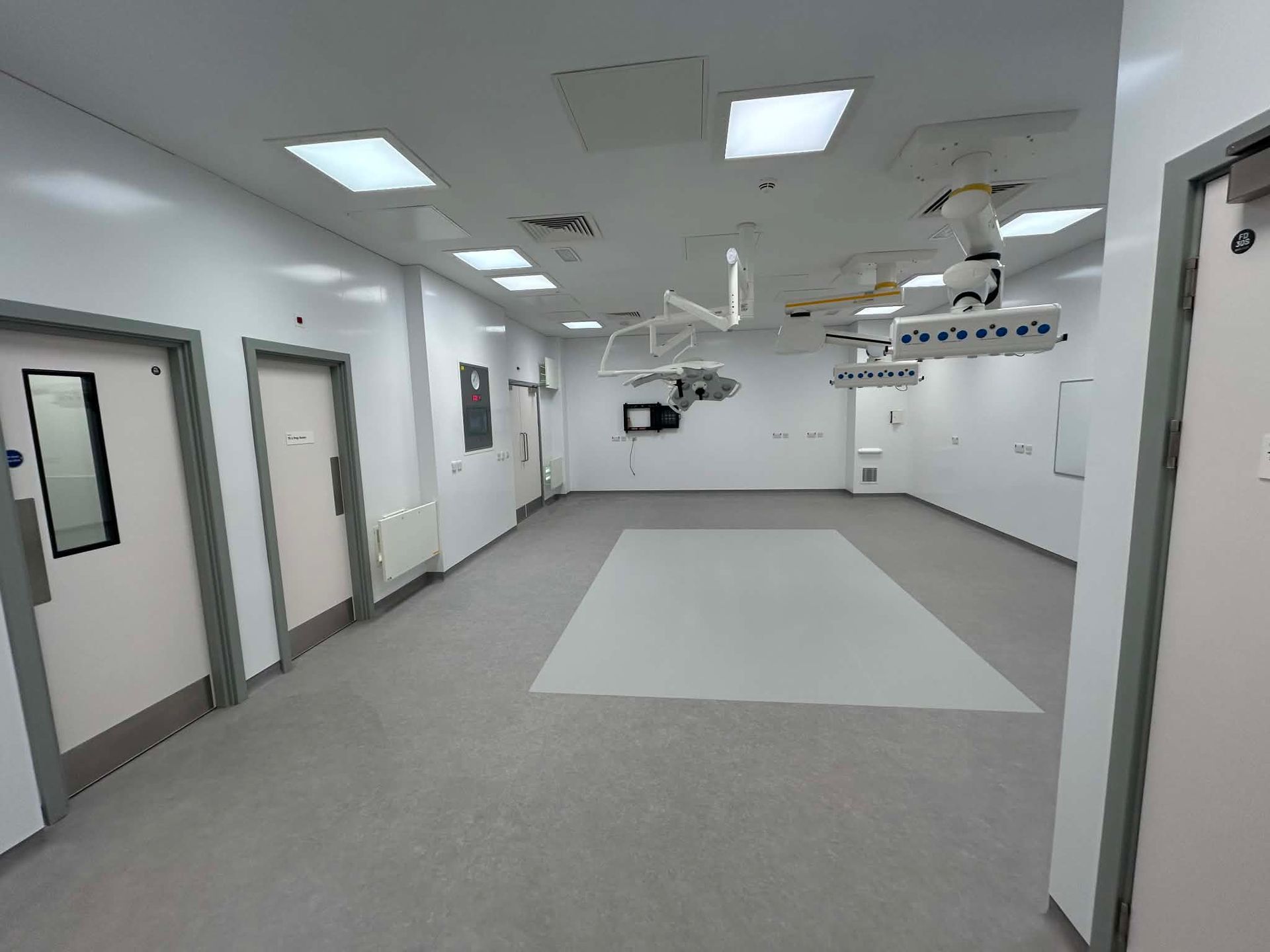 Clinical treatment room following NHS Healthcare sparkle clean
