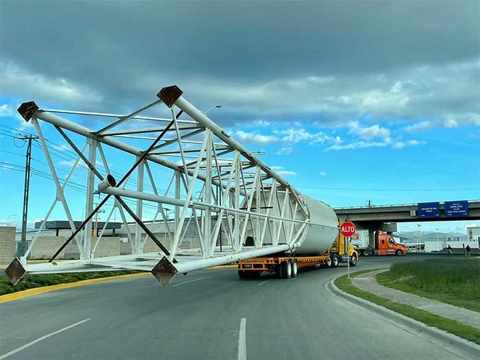 Transportes, Grúas y Montajes Navarro