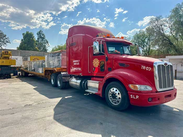 Transportes, Grúas y Montajes Navarro