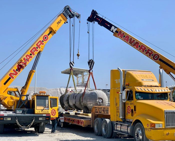Transportes, Grúas y Montajes Navarro