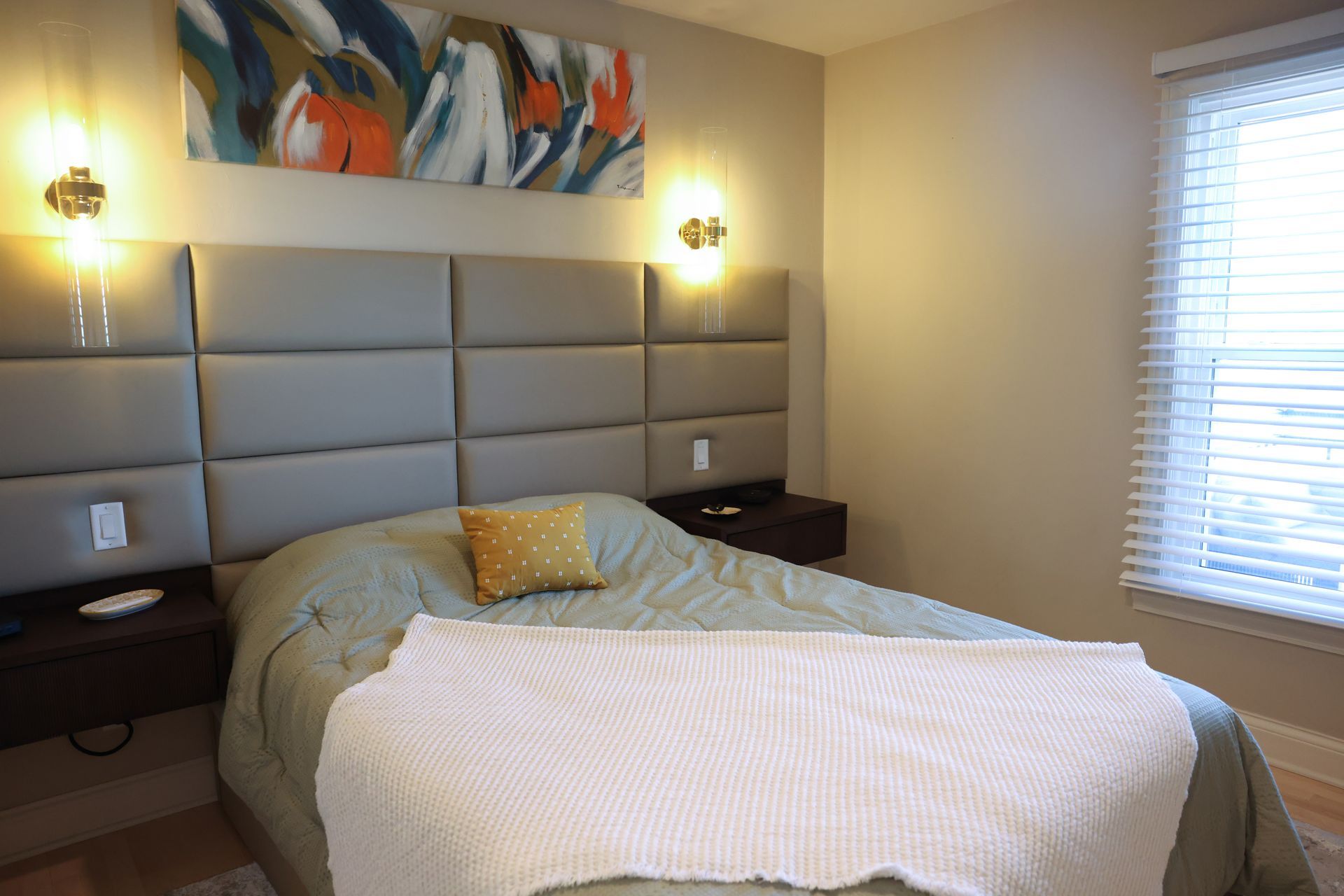 Honeycomb Queen bed