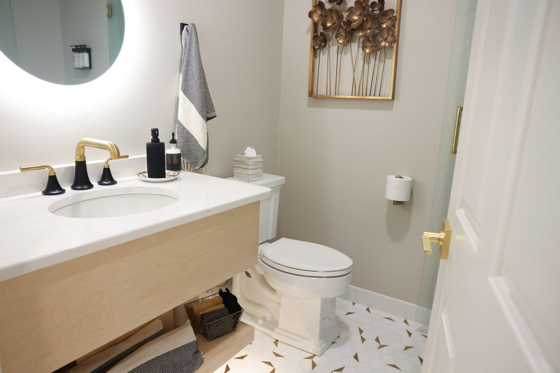 Honeycomb bathroom