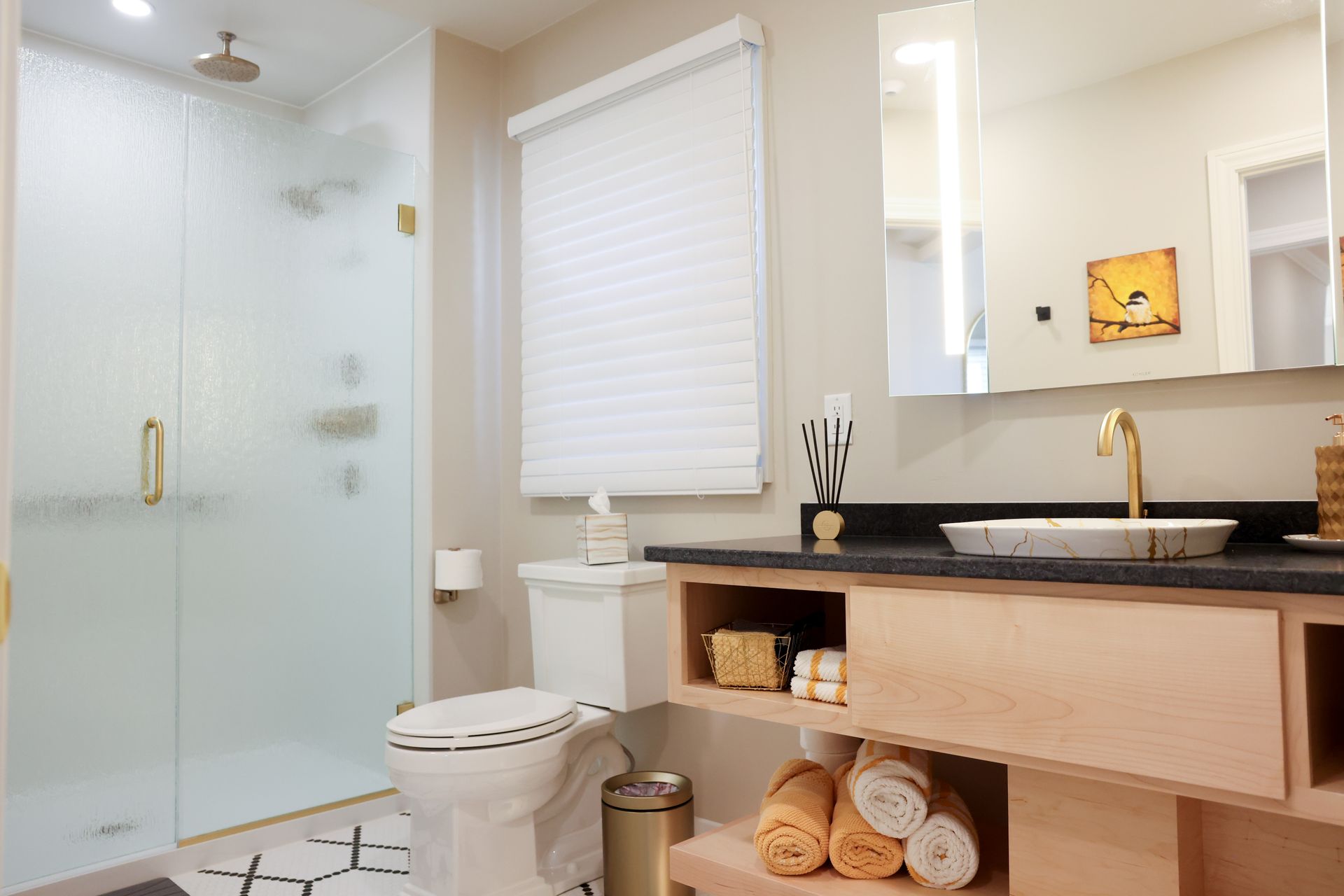 Bathroom with spa shower in Golden room