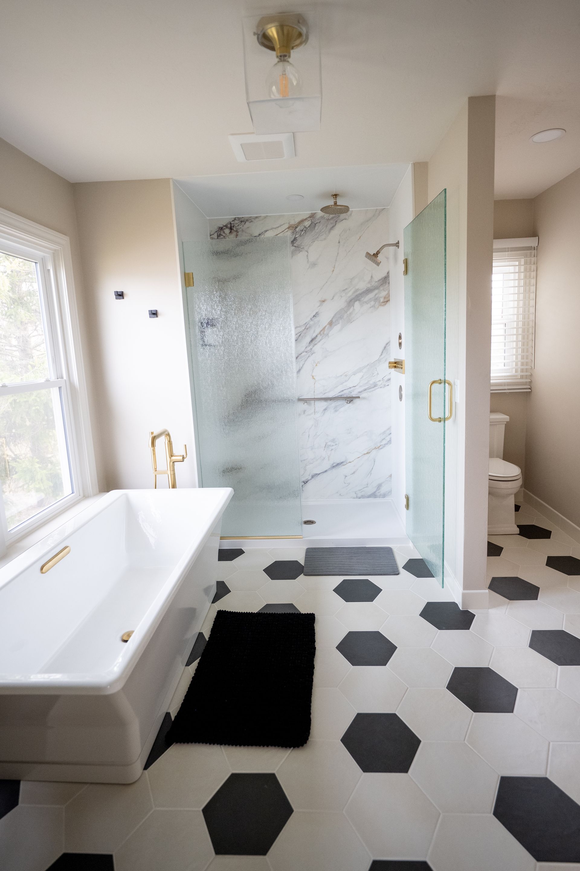 Honeymoon spa shower and bathtub