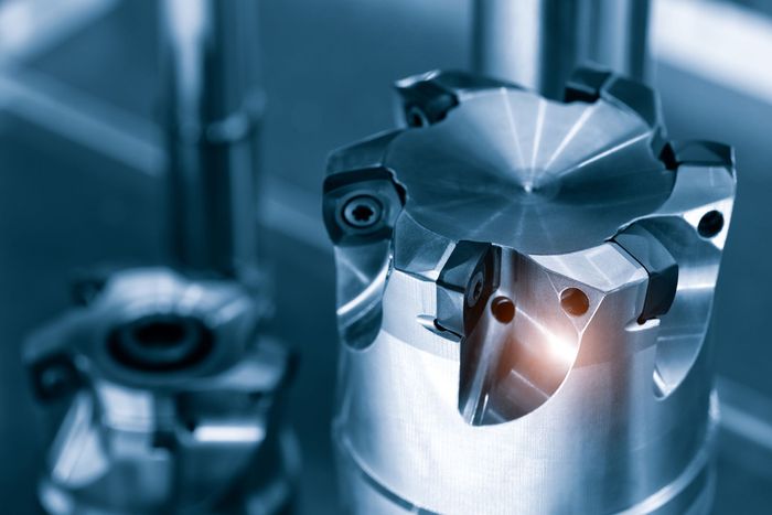 Operaio specializzato macchina CNC