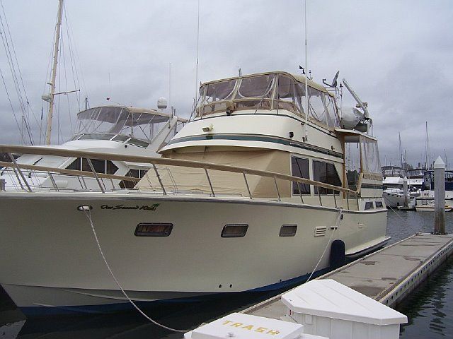 Cream-colored boat exterior after professional detailing