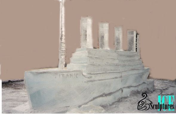 White ship model on a flat surface, with a beige background and a watermark in the lower right.