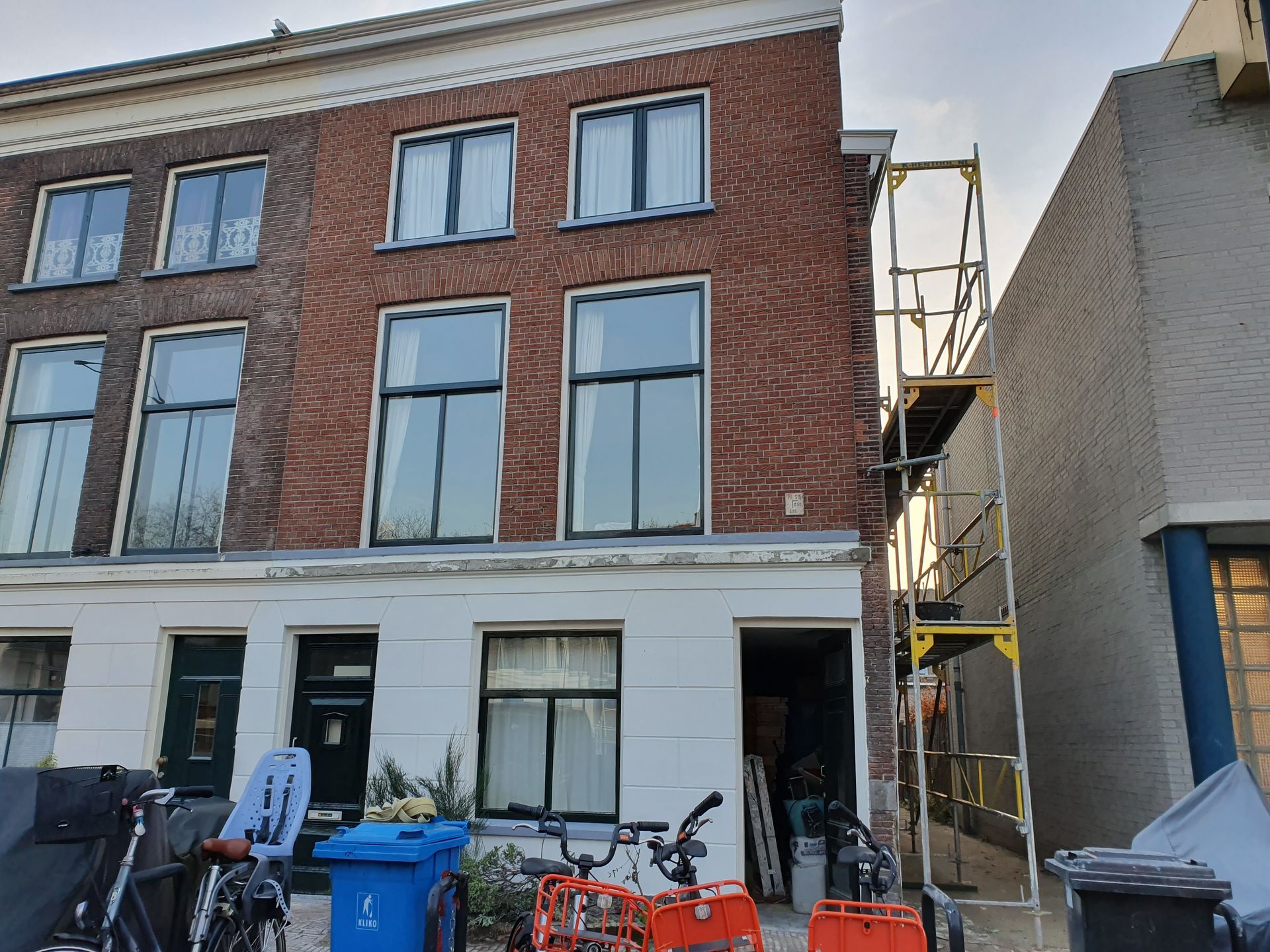 Wat kost gevelreiniging? Prijzen, methoden en tips