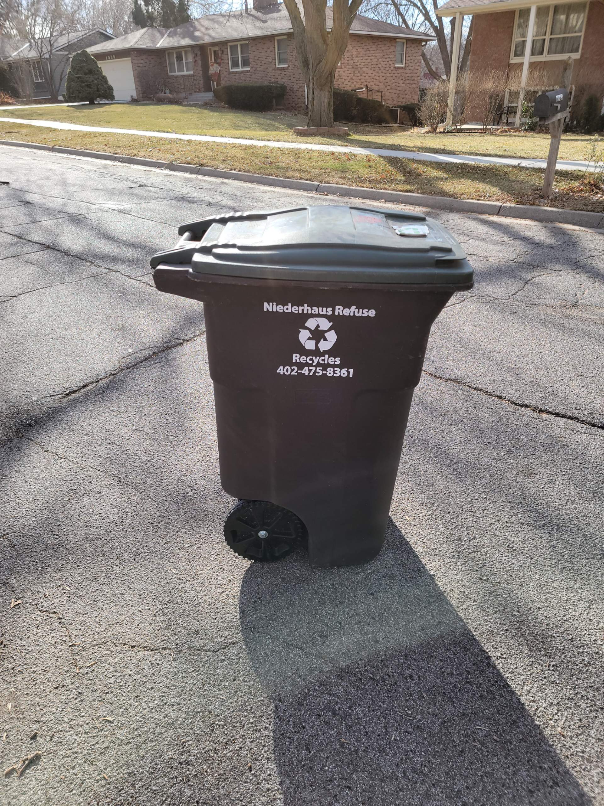 a residential truck for recycling services in Lincoln, NE