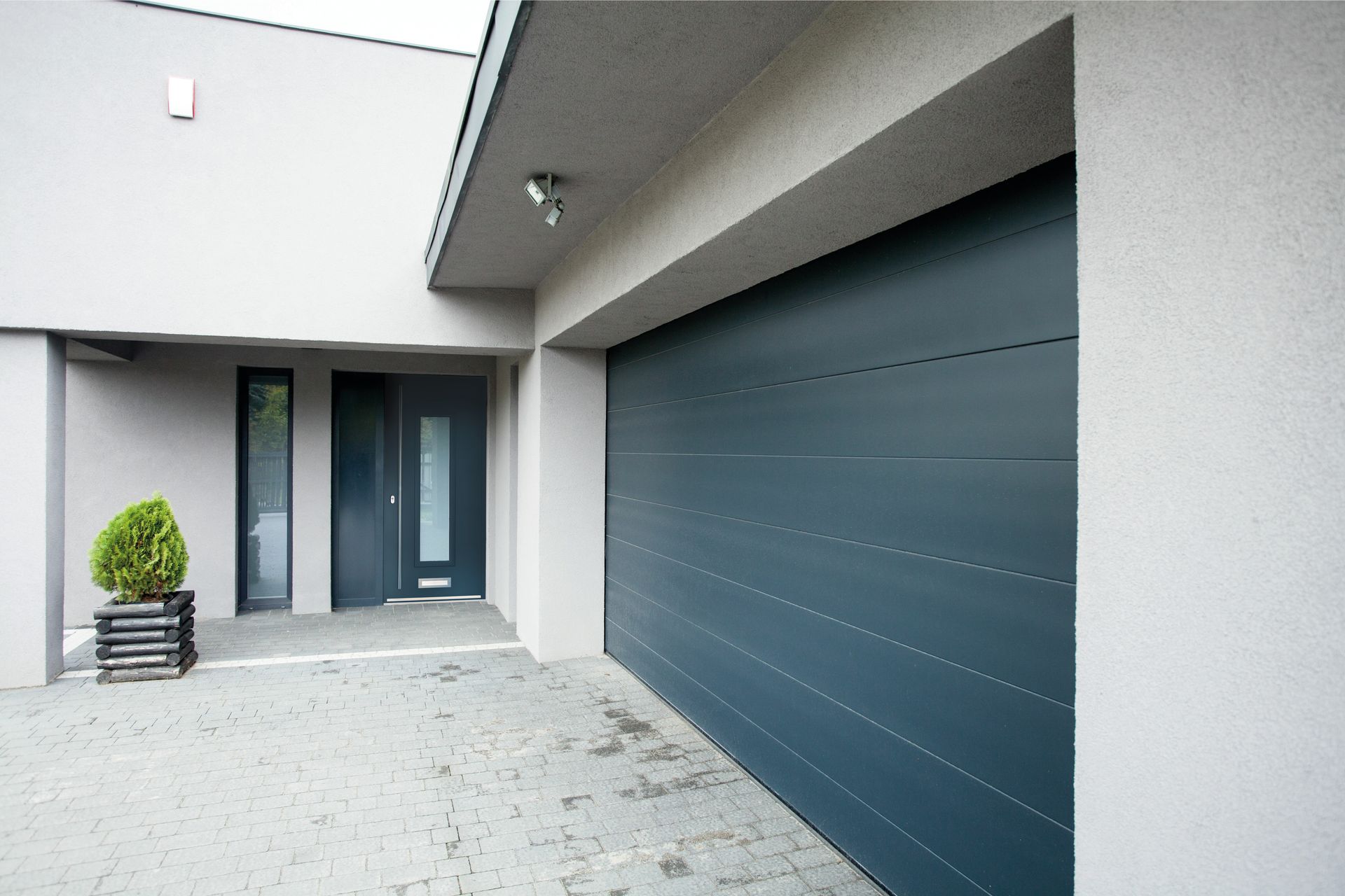 Stunning view of an Aluminium Composite Door.