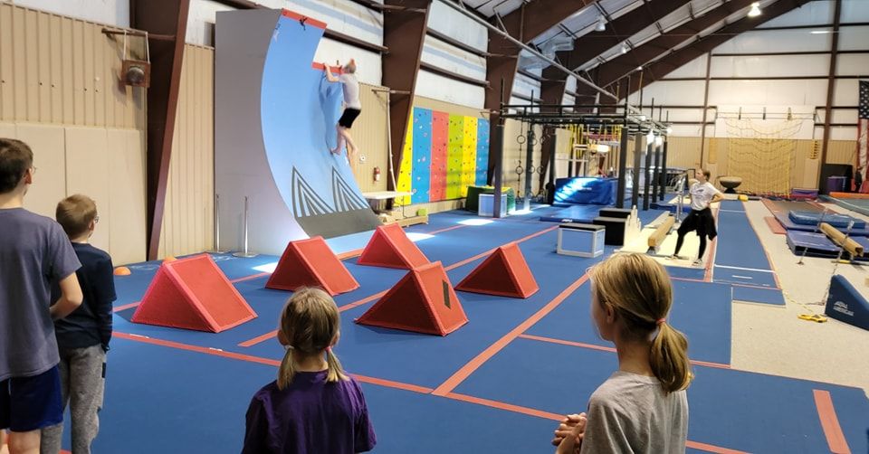 Ninja Warrior Lessons Everest Gymnastics & Tumbling Center