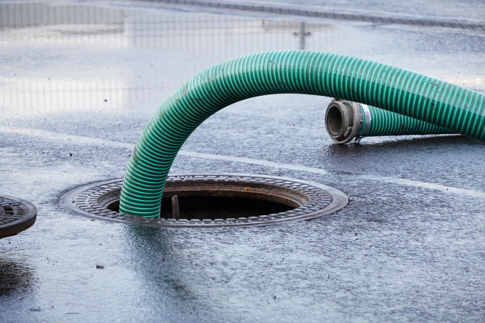 Pumping of a commercial kitchen and restaurant grease trap or grease interceptor
