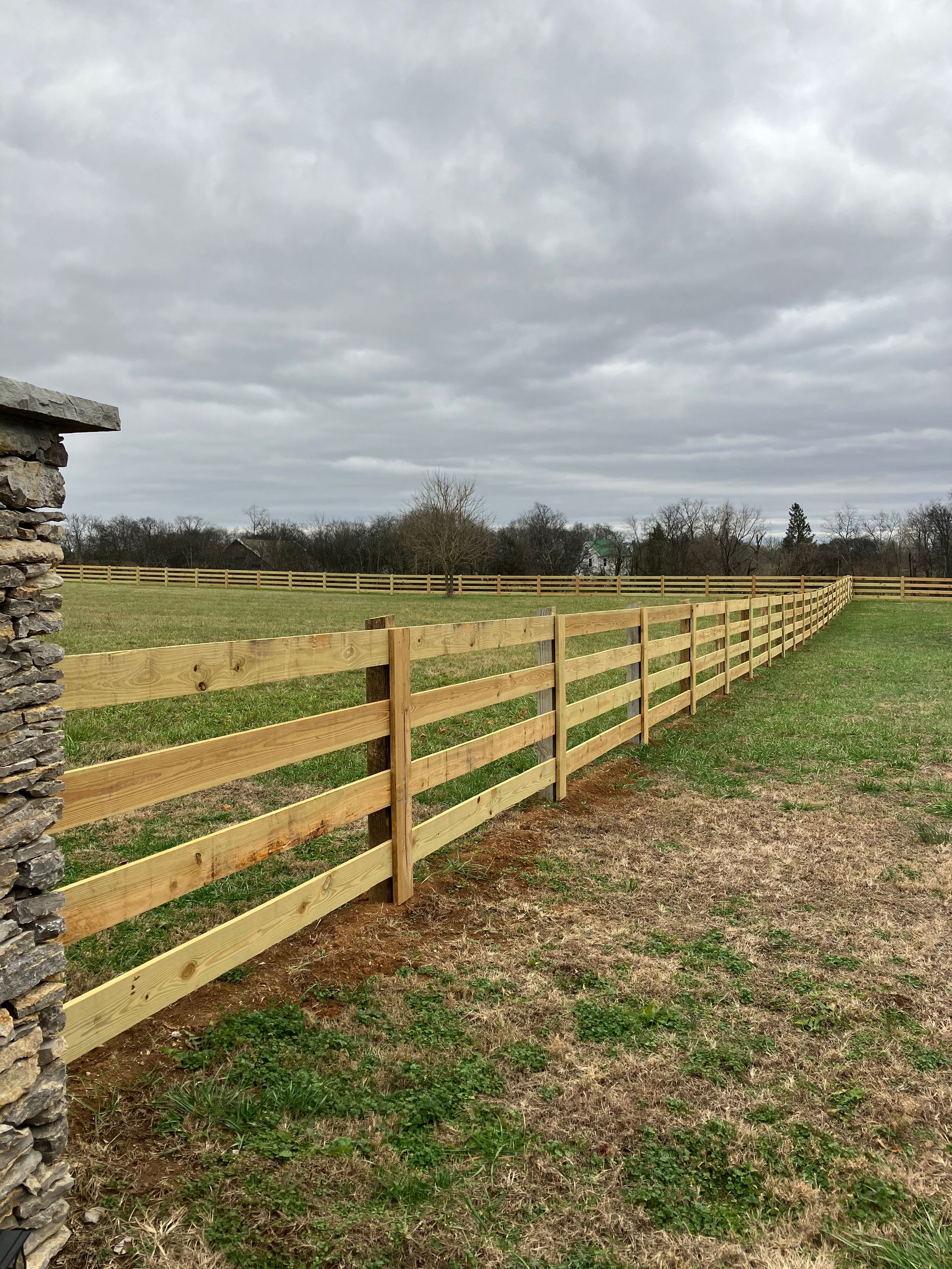 wood picket fence repair in Nashville TN
