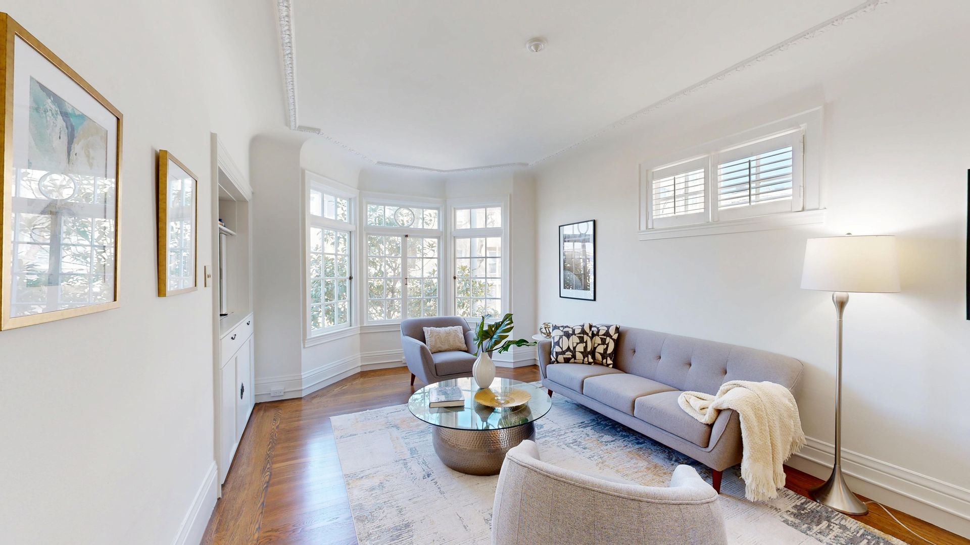 living room full furnish bay window