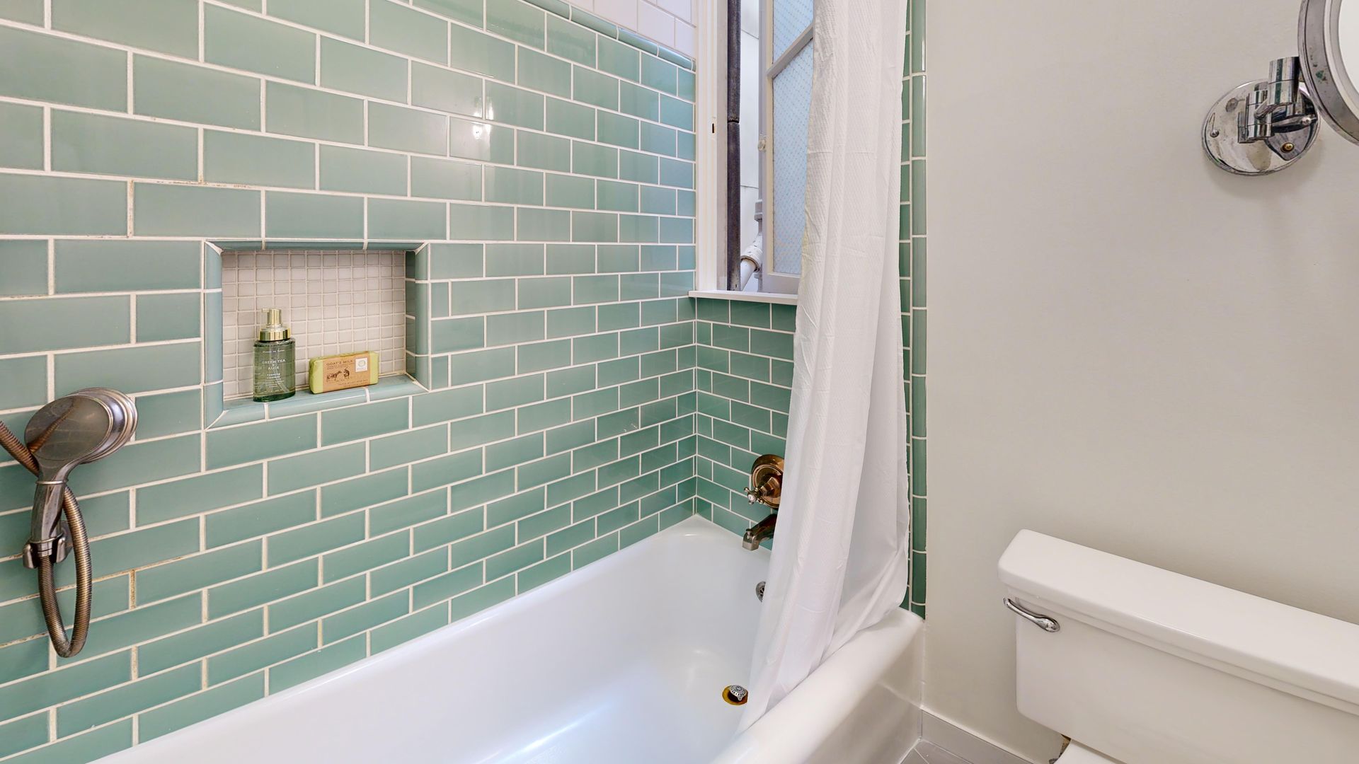 Bathroom at Union St.