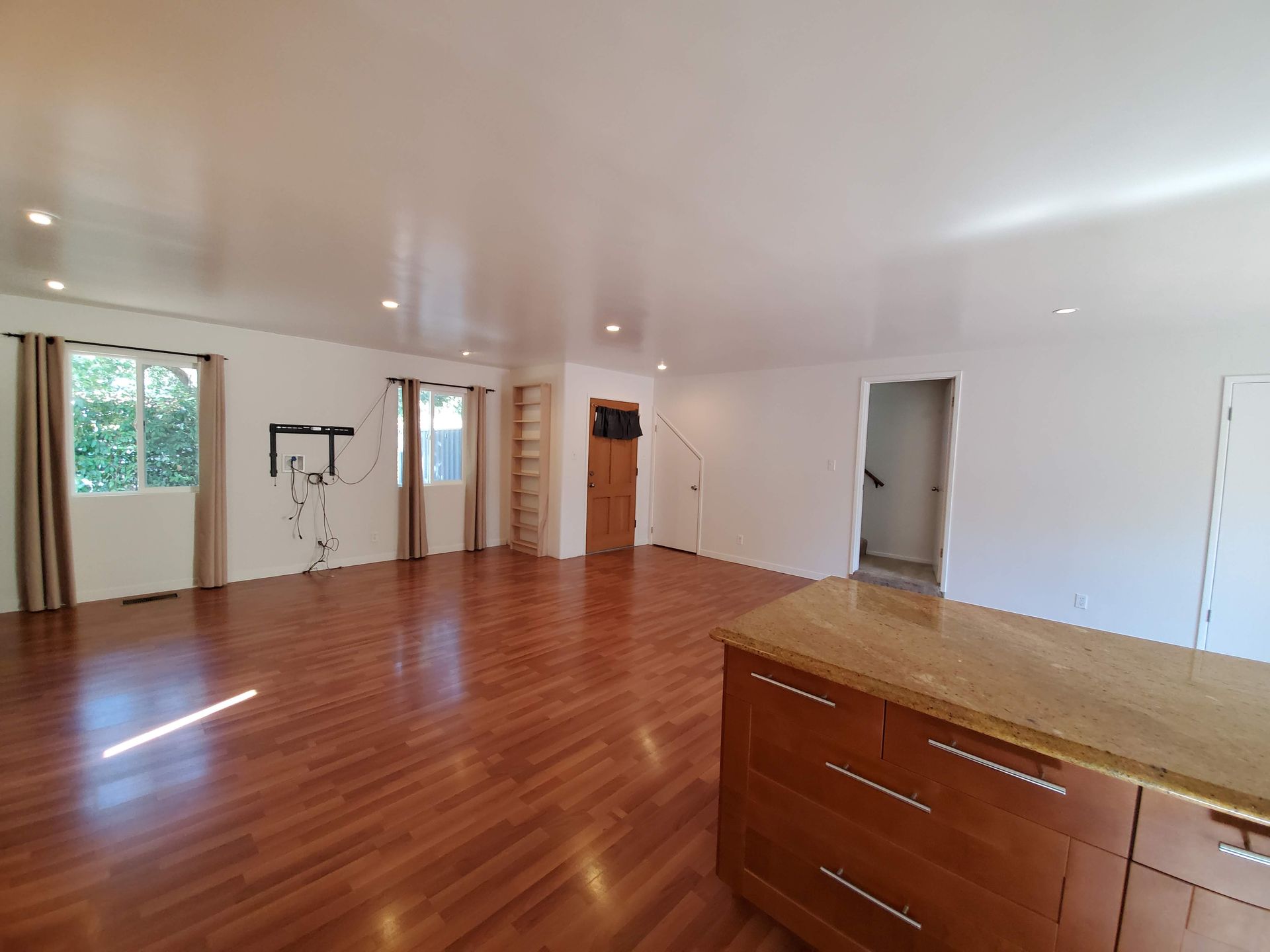 8 Meadow Drive slide show
