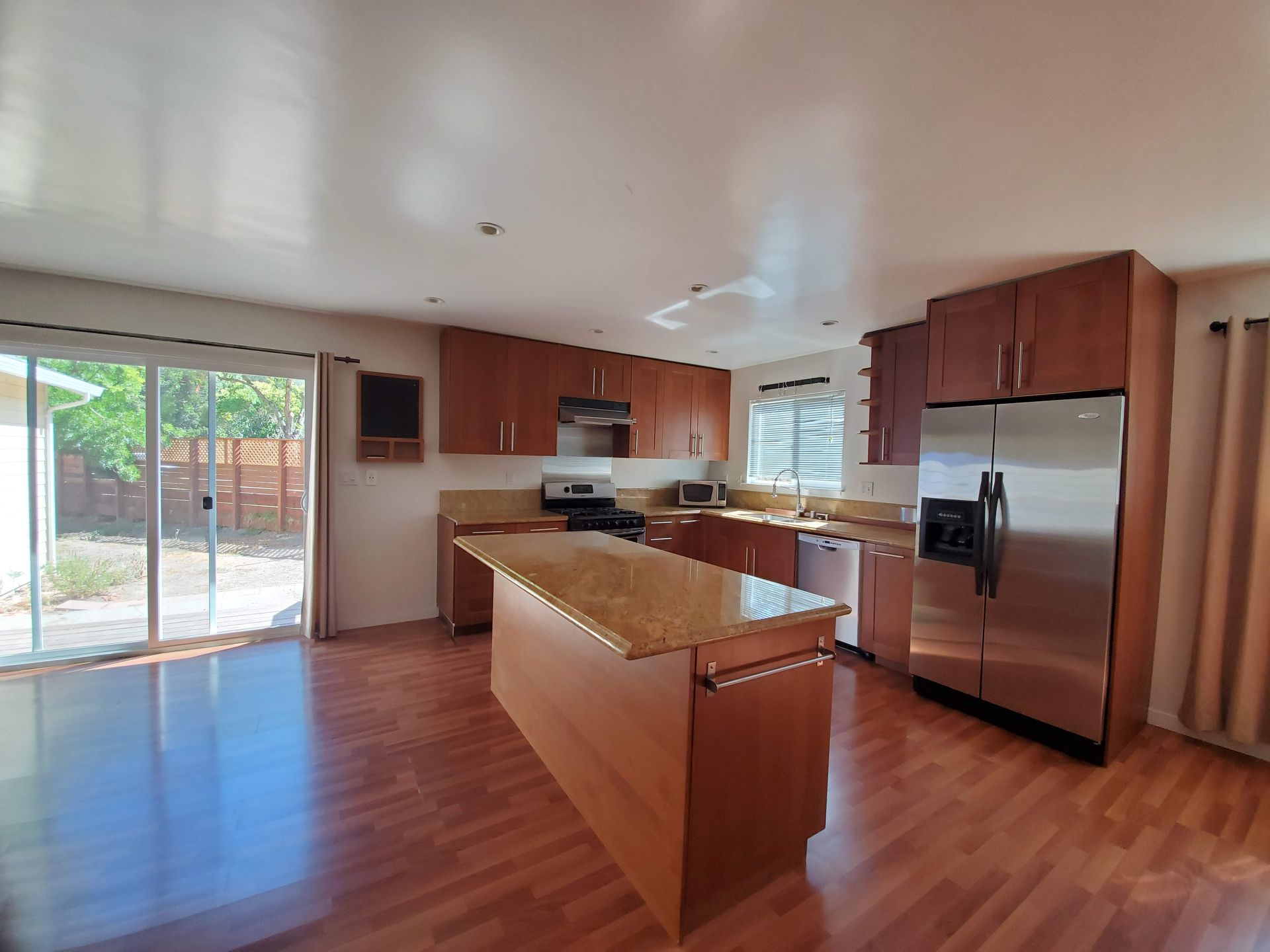 8 Meadow Drive slide show