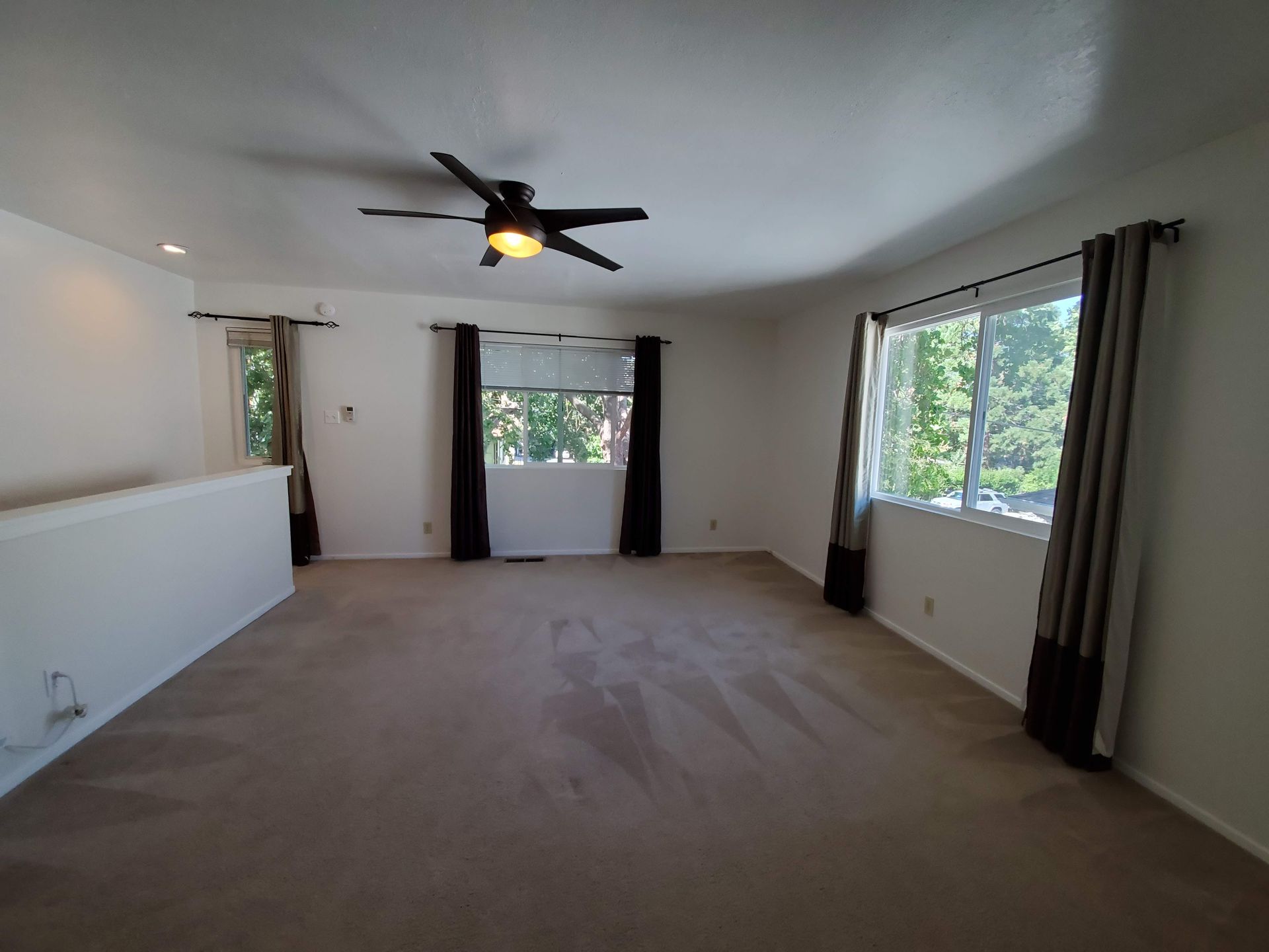 8 Meadow Drive slide show
