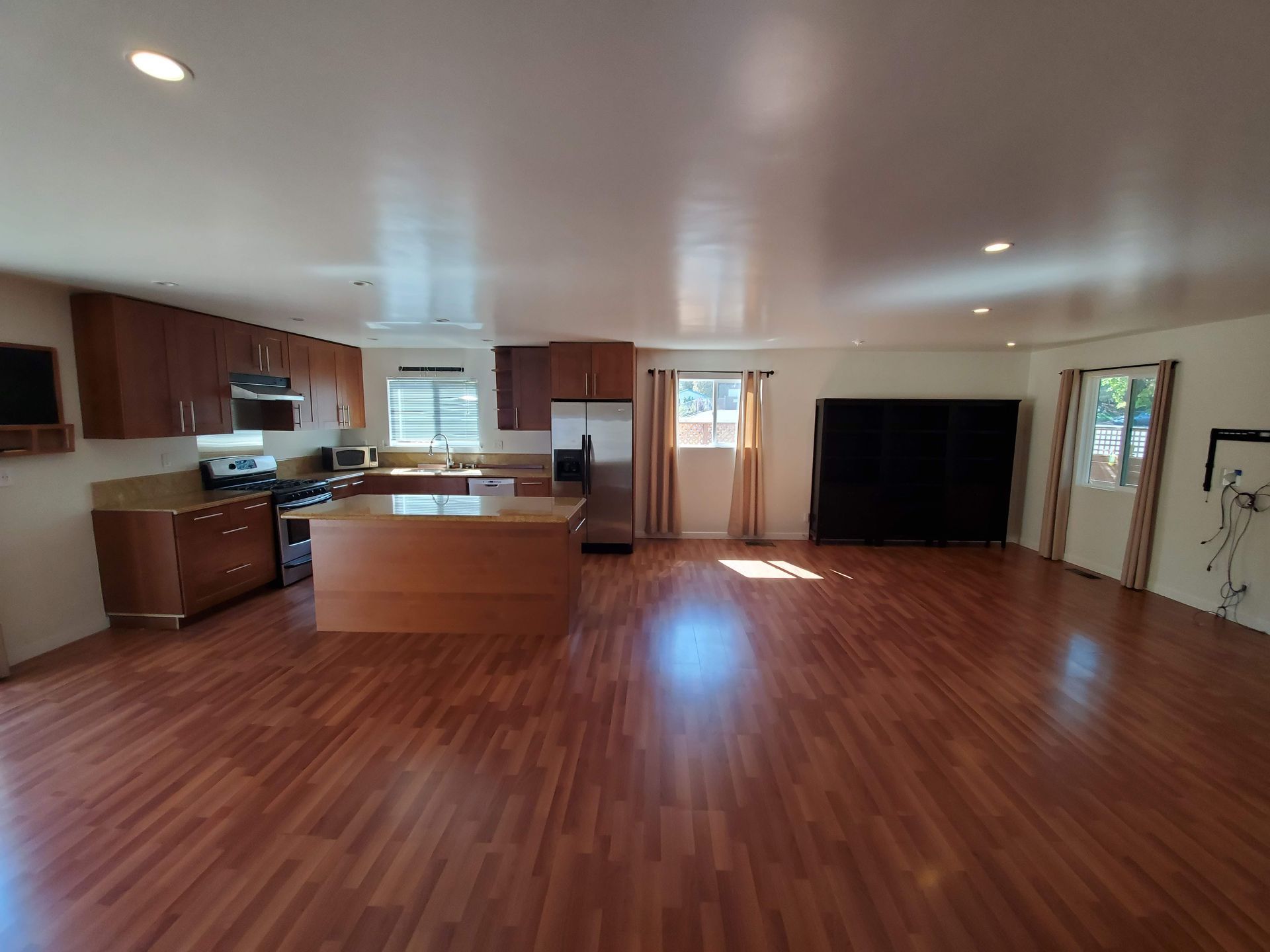 8 Meadow Drive slide show