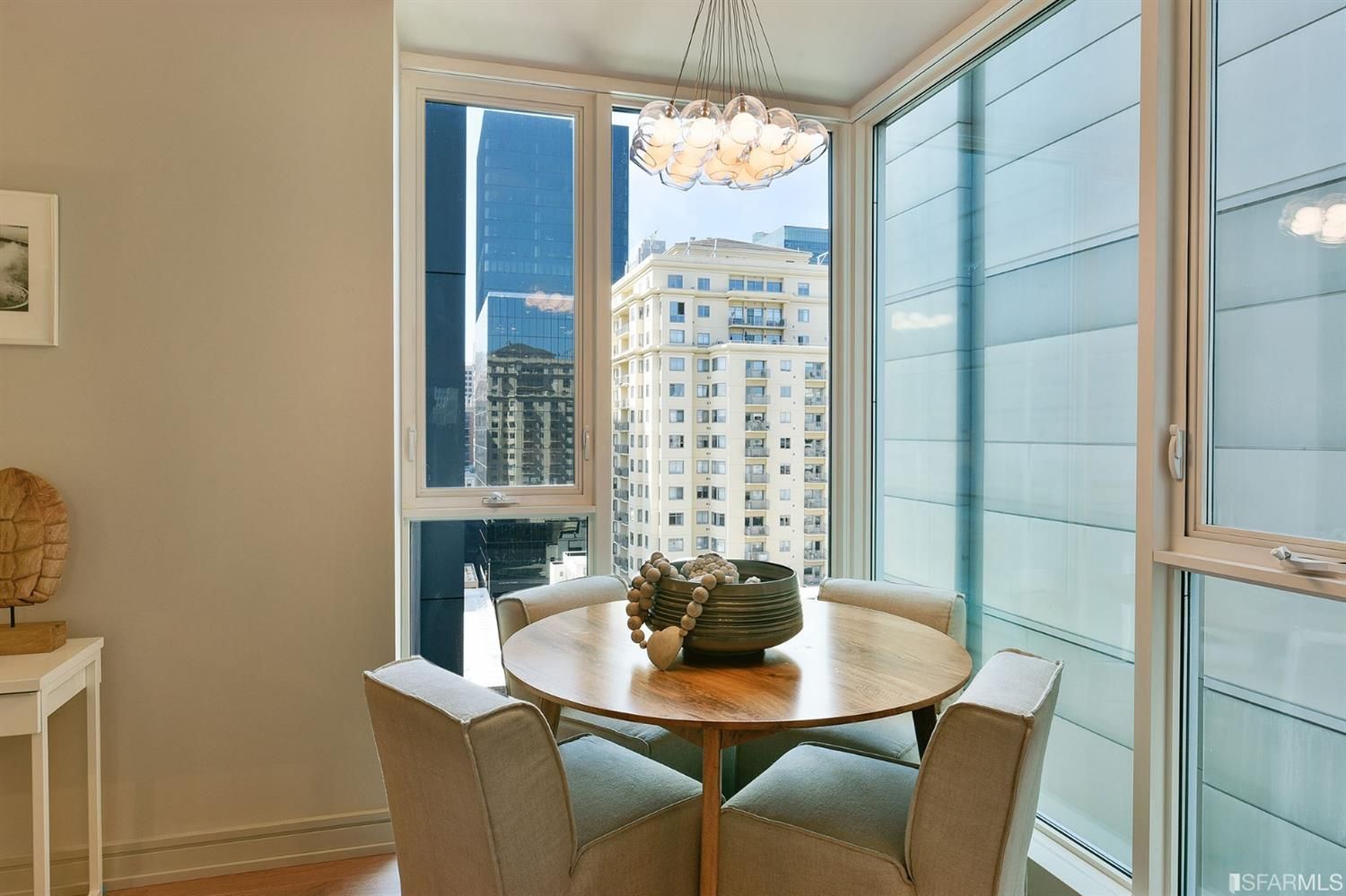 631 Folsom Street #11E dining