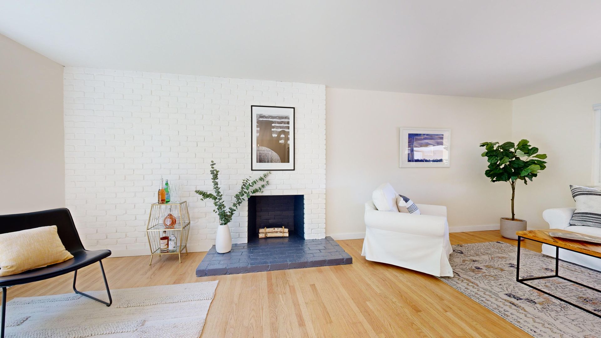 living room at clover hill court