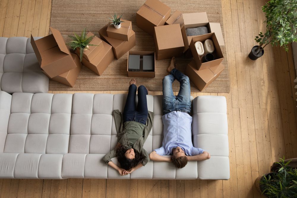 Couple Moves Into Home ©fizkes