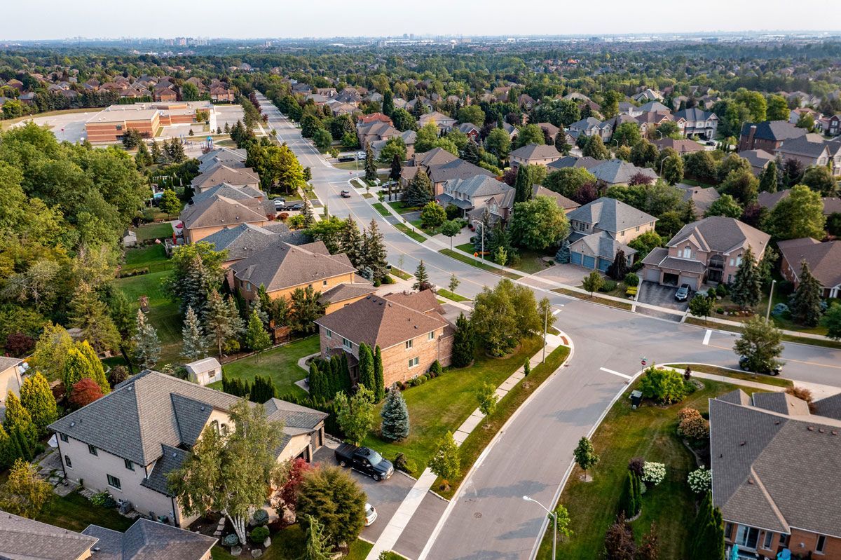 Exterior photo neighborhood
