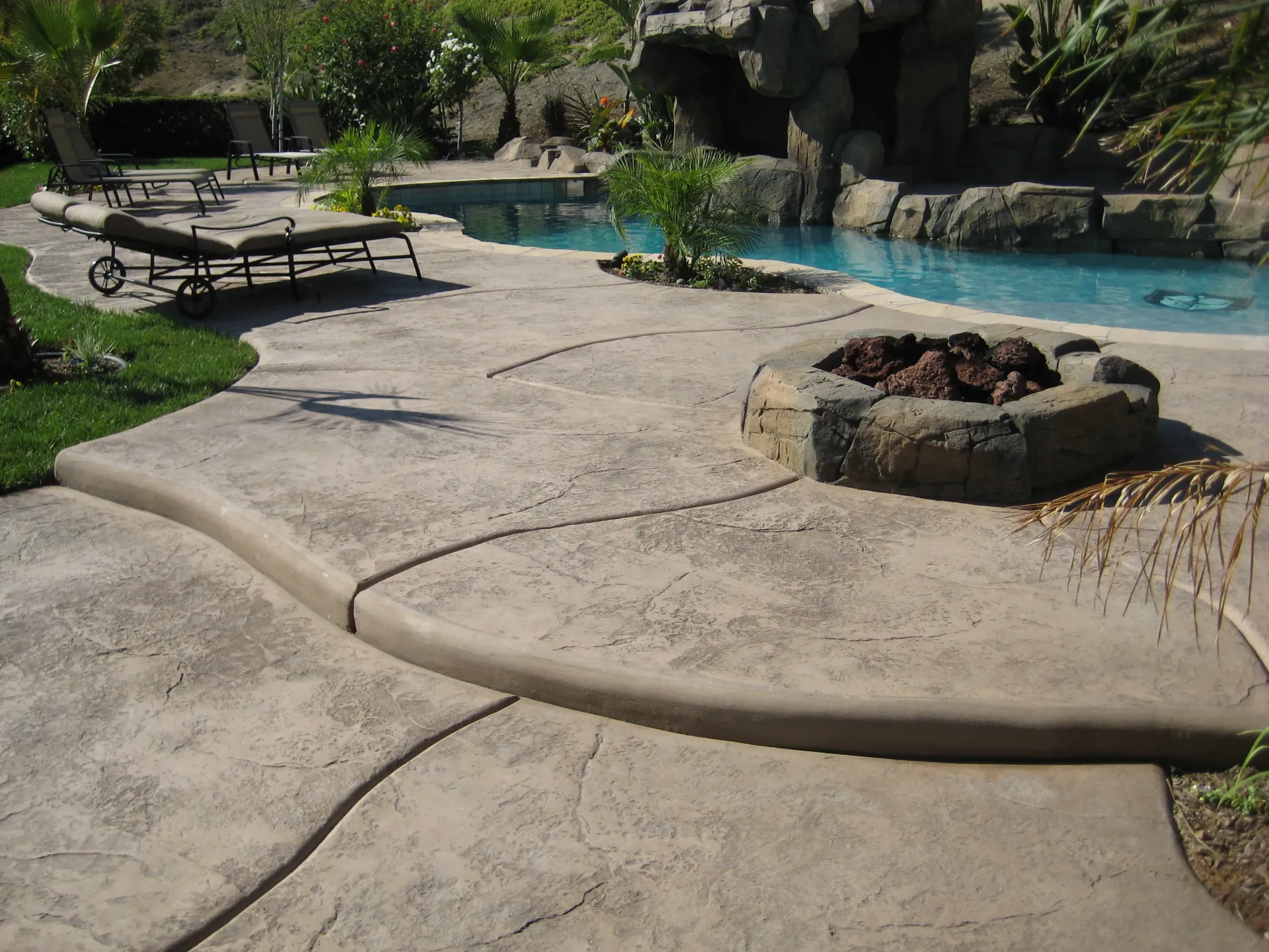 Superior Concrete Construction decorative concrete around swimming pool