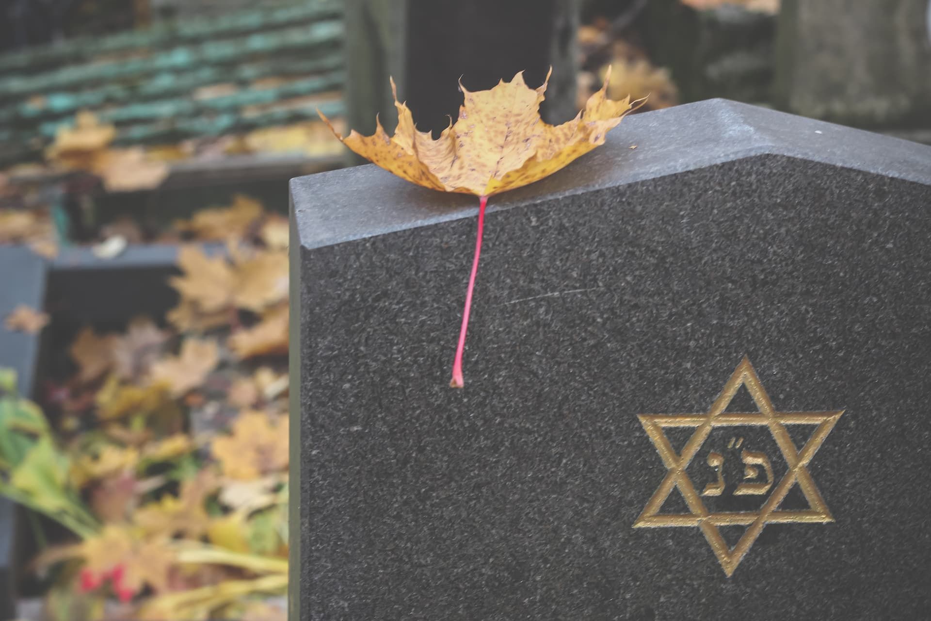 Jewish-grave