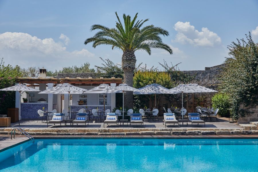 albergo con piscina