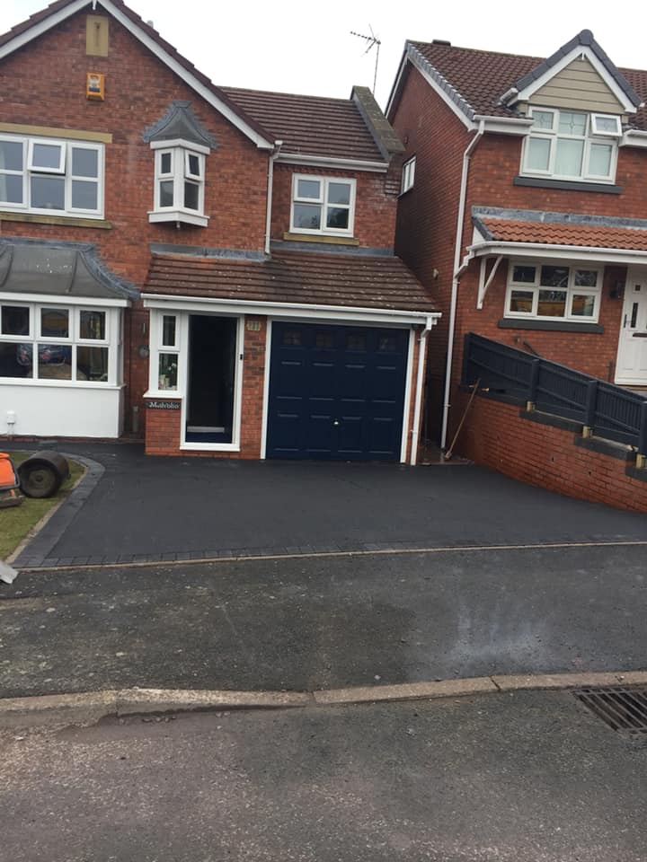 Telford tarmac driveway specialists Paveline Driveways Limited install quality tarmac driveways in Telford and throughout Shropshire